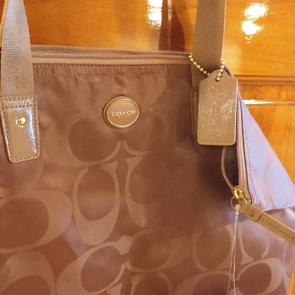 Coach overnighter bwt